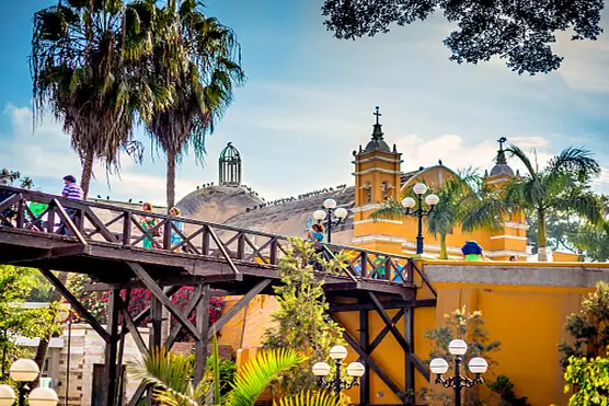 利马历史中心之旅 + 秘鲁美食 + 巴兰科