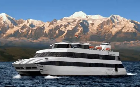 普诺，科帕卡巴纳，太阳岛双体船之旅拉巴斯